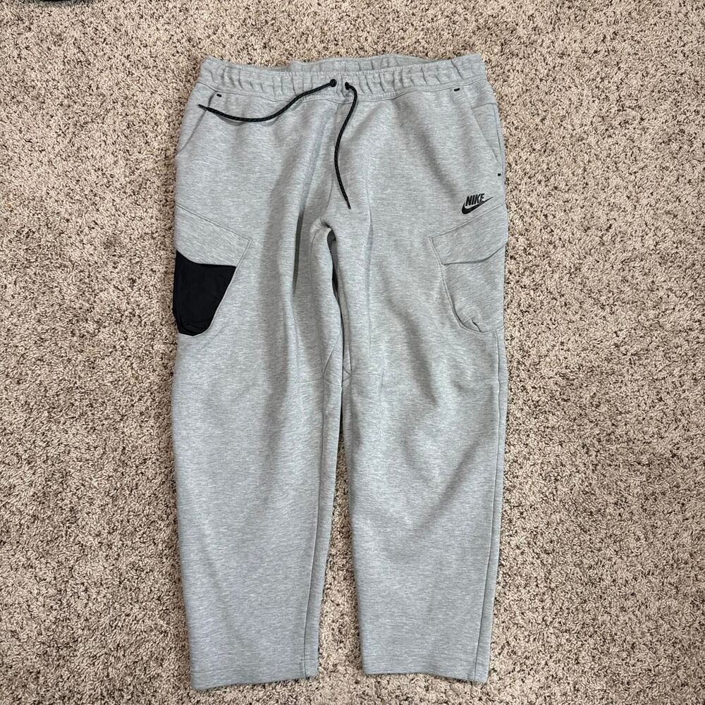 Nike Men's Grey Joggers-tracksuits